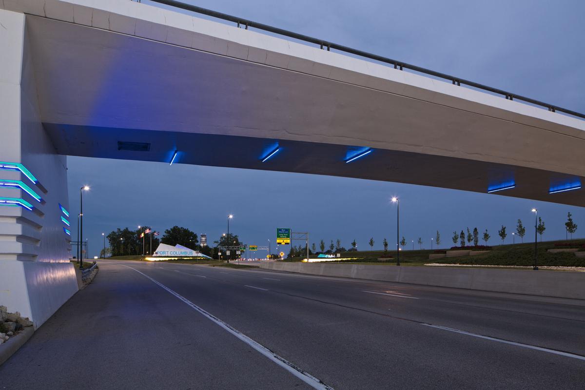 Light design at John Glenn Columbus International Airport Gateways, master planning by EDGE. 