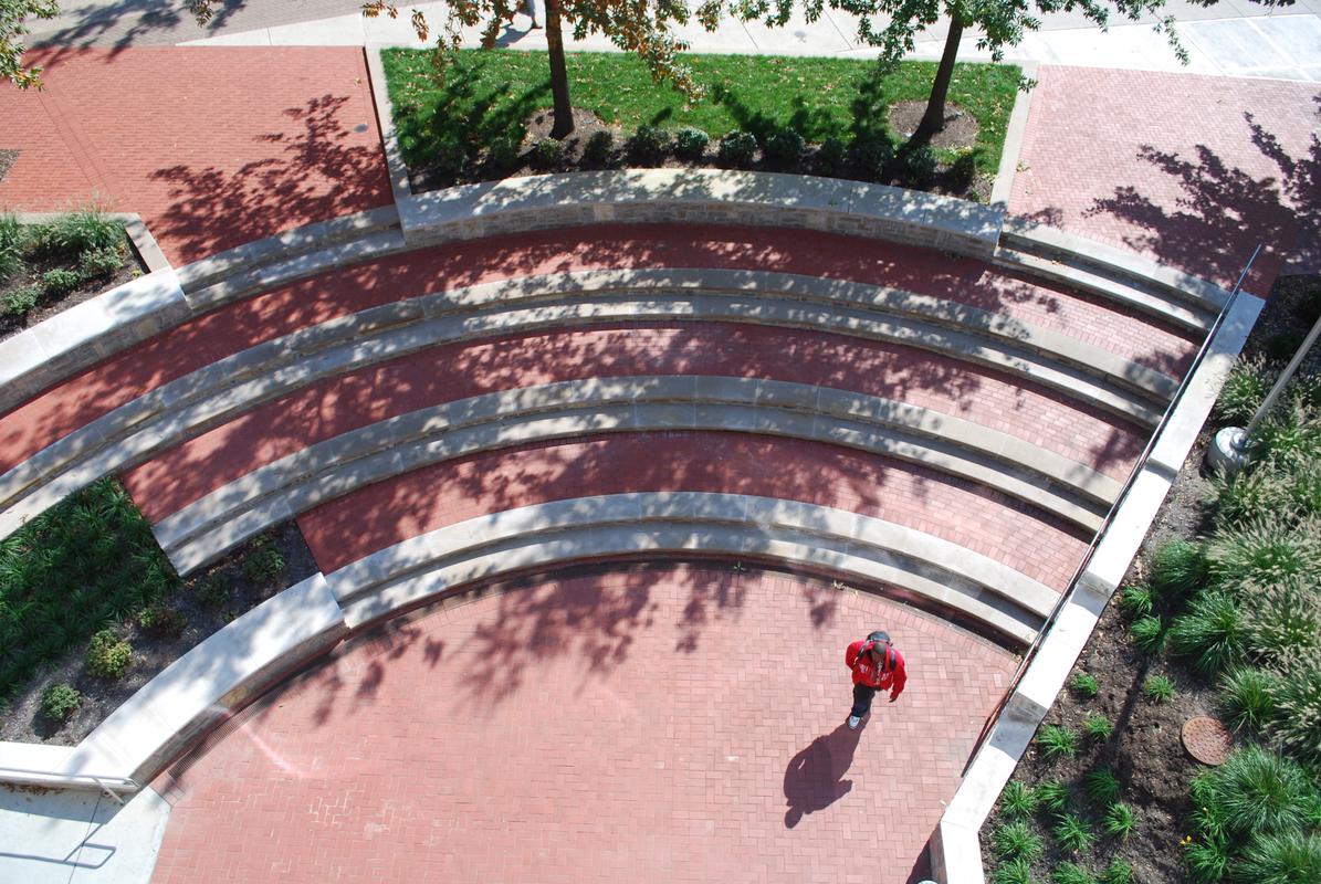Aerial view of Columbus State Community College entry plaza and amphitheater designed by EDGE. 
