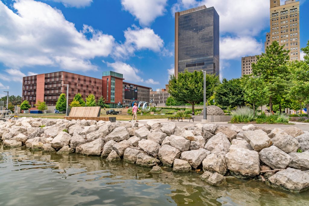 Toledo Glass City Riverfront Park