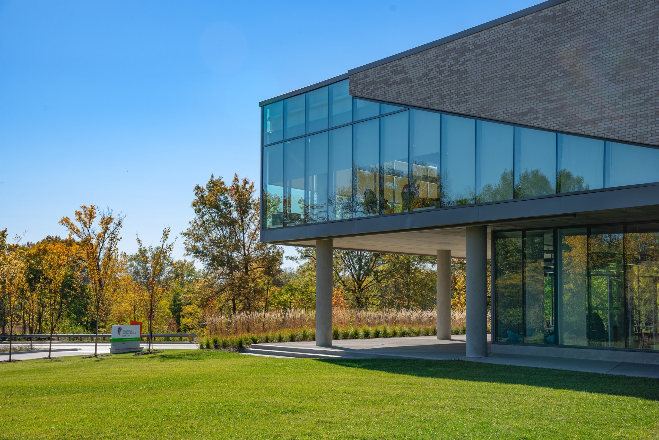 Columbus Metropolitan Library Reynoldsburg Branch Library Exterior